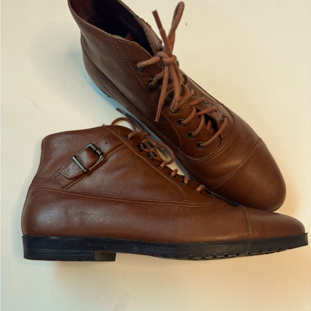 pre-loved Ellemenno brown leather booties so 7